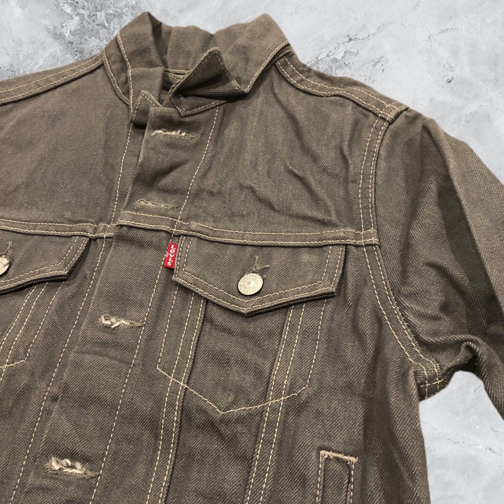 Levi’s gray denim trucker jacket